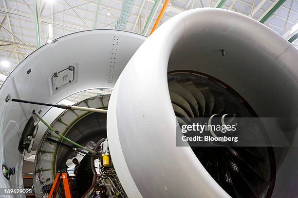787 Inlet Inside The Boeing Co 787 Assembly Plant Photos and Premium High Res ...