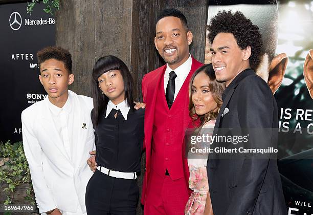 Jaden Smith, Willow Smith, Will Smith, Jada Pinkett Smith and Trey Smith attend the "After Earth" premiere at Ziegfeld Theater on May 29, 2013 in New...