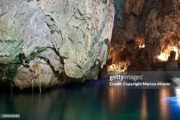 gruta esmeralda - gruta stockfoto's en -beelden