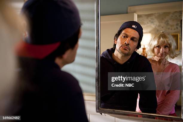 Heal Thee" Episode 104 -- Pictured: Michael Landes as Tom Harper, Anne Heche as Beth Harper --