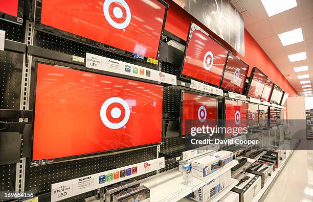 Target Screen Shoping Wall Of Tvs Store Photos and Premium High Res Pictures - Getty Images