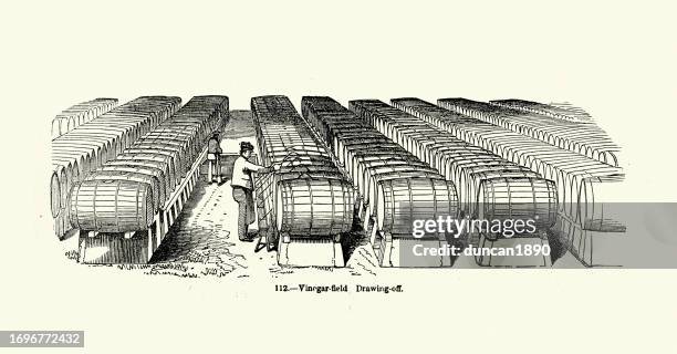 illustrazioni stock, clip art, cartoni animati e icone di tendenza di illustrazione vintage di operai che disegnano botti in una fabbrica di aceto, storia, 1850 19 ° secolo - aceto