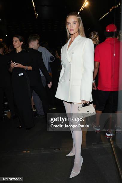 Rosie Huntington-Whiteley arrives at the Dolce&Gabbana fashion show during the Milan Fashion Week Womenswear Spring/Summer 2024 on September 23, 2023...