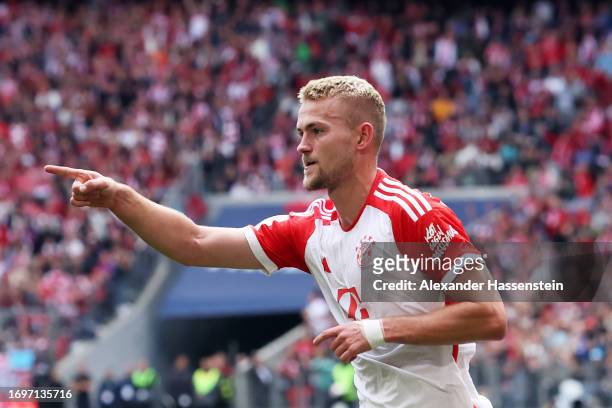 Matthijs de Ligt of Bayern Munich celebrates after scoring the team's third goal during the Bundesliga match between FC Bayern München and VfL Bochum...