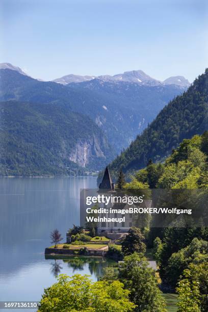 villa castiglioni at lake grundlsee with tote gebirge, ausseerland, salzkammergut, styria, austria - styria stock-fotos und bilder