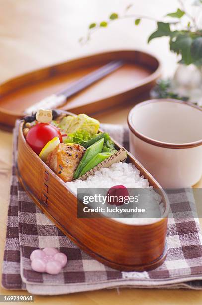 japanese fried chickens(kara-age)bento - karaage stock pictures, royalty-free photos & images