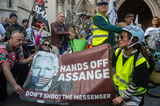 GBR: Julian Assange Supporters Stage Mass Bike Ride From Belmarsh Prison To Royal Courts Of Justice