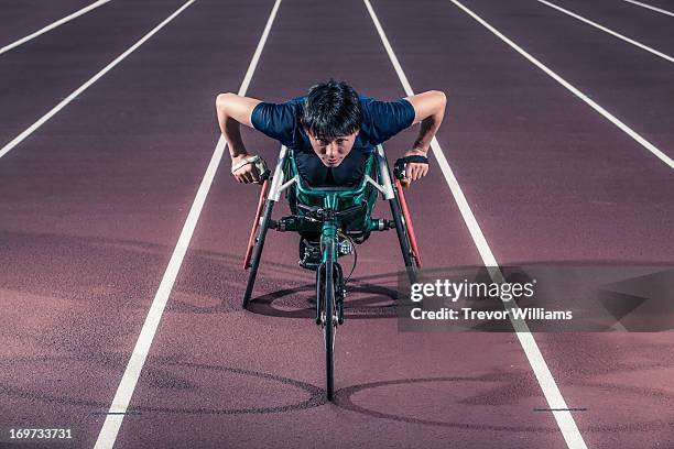 wheelchair athlete racing - japan racing foto e immagini stock