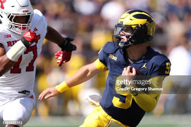 McCarthy of the Michigan Wolverines runs for a second half first down while playing the Rutgers Scarlet Knights at Michigan Stadium on September 23,...