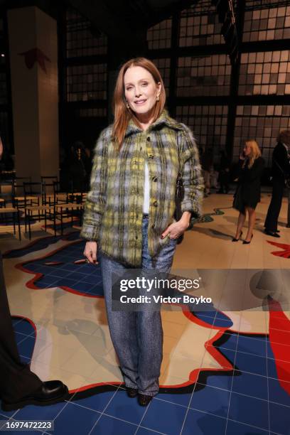 Julianne Moore attends the Bottega Veneta fashion show during the Milan Fashion Week Womenswear Spring/Summer 2024 on September 23, 2023 in Milan,...