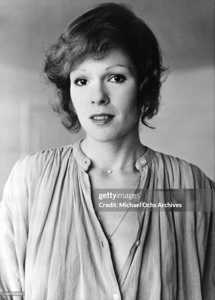 Actress Karen Lynn Gorney poses for a portrait in circa 1975. News