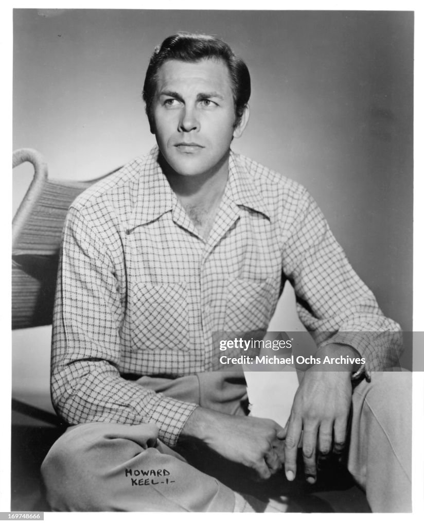 Actor Howard Keel Poses For A Portrait In Circa 1955 News Photo actor-howard-keel-poses-for-a-portrait-in-circa-1955-news-photo