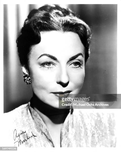 Actress Agnes Moorehead poses for a portrait in circa 1945.