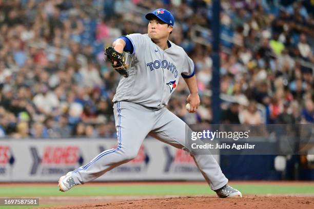 Hyun Jin Ryu of the Toronto Blue Jays delivers a pitch to the Tampa Bay Rays in the second inning at Tropicana Field on September 23, 2023 in St...