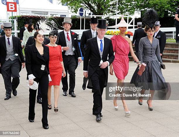 93 Kim Murdoch Stock Photos High Res Pictures And Images Getty Images 93-kim-murdoch-stock-photos-high-res-pictures-and-images-getty-images