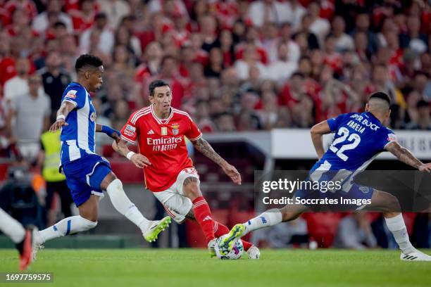 Wendell of FC Porto, Angel Di Maria of Benfica, Alan Varela of FC Porto during the Portugese Primeira Liga match between Benfica v FC Porto at the...