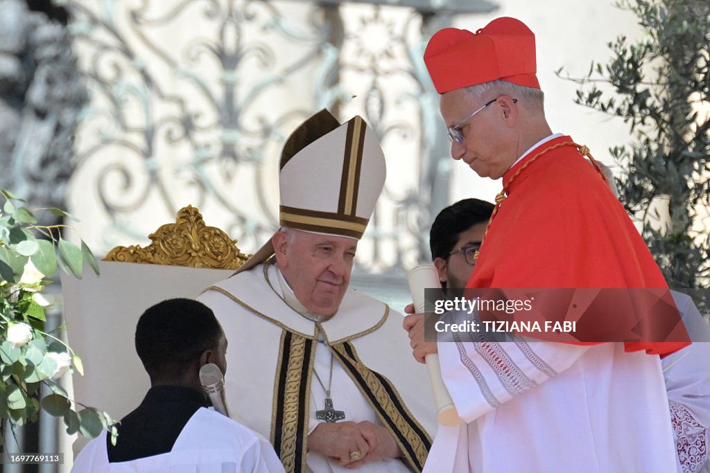 VATICAN-RELIGION-POPE-CONSISTORY