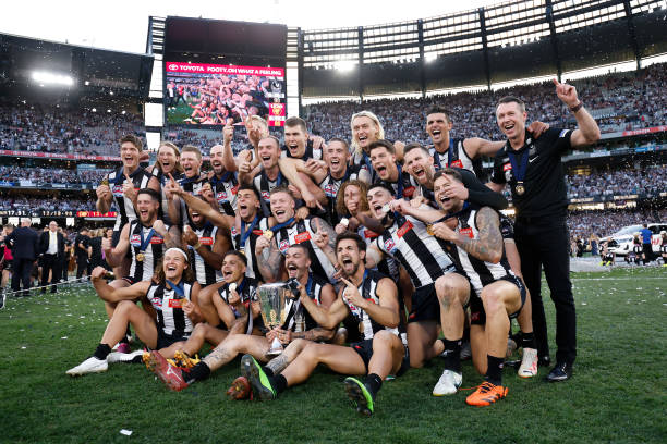 The Magpies pose for their premiership photo during the 2023 AFL Grand Final match between the Collingwood Magpies and the Brisbane Lions at the...