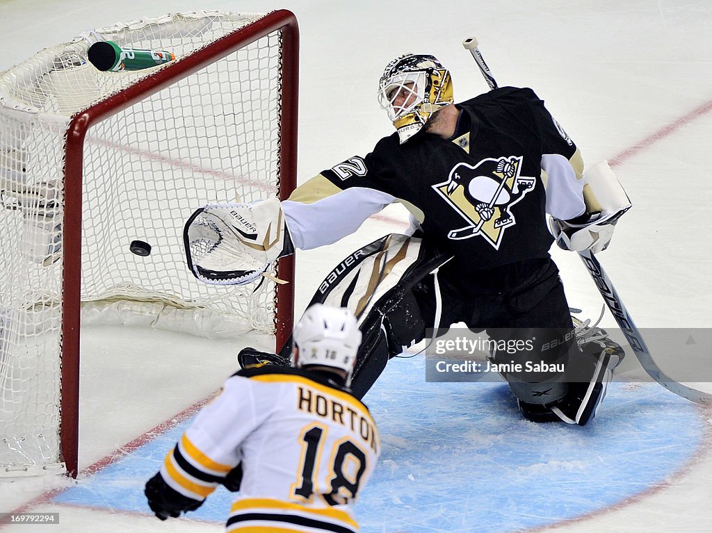 Boston Bruins v Pittsburgh Penguins - Game One