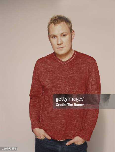 British singer and songwriter David Gray, circa 2002.