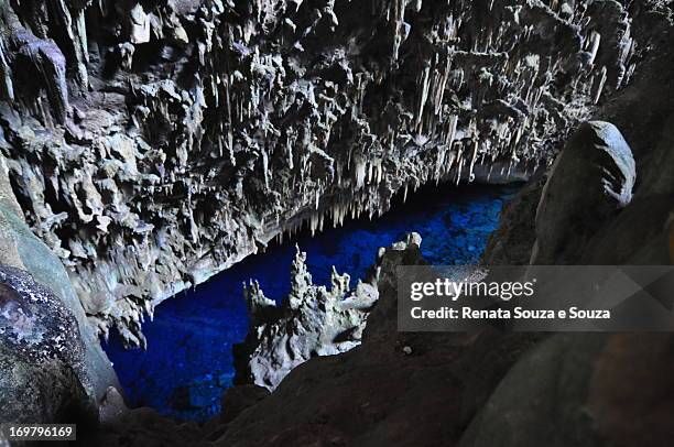 gruta azul - mato grosso do sul - brazil - gruta foto e immagini stock