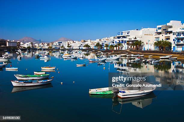 landscape in arrecife lanzarote. - lanzarote fotografías e imágenes de stock