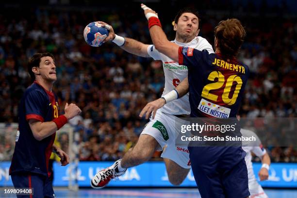 Blazenko Lackovic of Hamburg throws the ball during the EHF Final Four final match between FC Barcelona Intersport and HSV Hamburg at Lanxess Arena...
