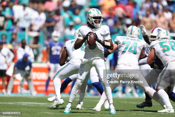 Teddy Bridgewater of the Miami Dolphins looks to throw a pass against the Buffalo Bills during the game at Hard Rock Stadium on September 25, 2022 in...
