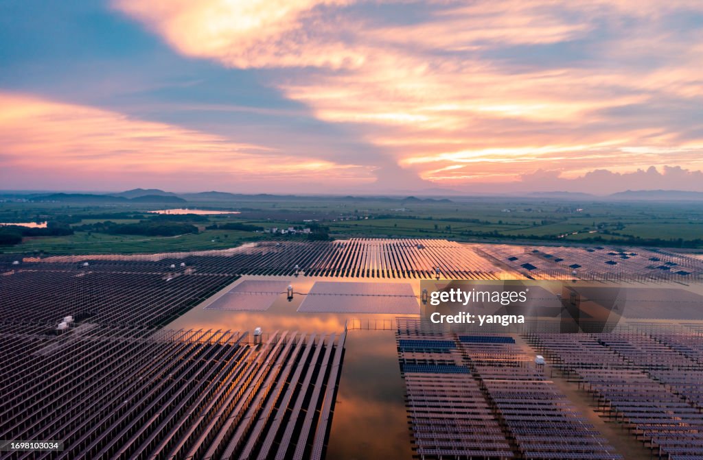 Fotografia aerea della scena dell'energia solare