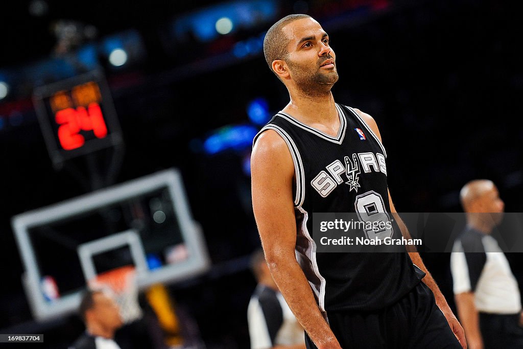 San Antonio Spurs v Los Angeles Lakers - Game Four