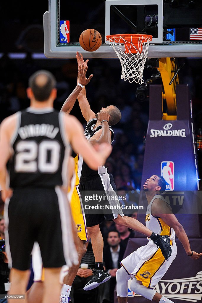 San Antonio Spurs v Los Angeles Lakers - Game Four