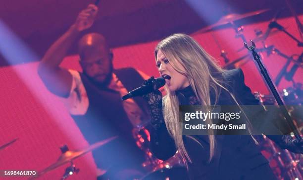 Kelly Clarkson performs during the 2023 iHeartRadio Music Festival at T-Mobile Arena on September 23, 2023 in Las Vegas, Nevada.