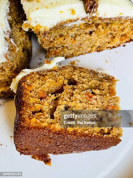 carrot cake - carrot cake stock pictures, royalty-free photos & images