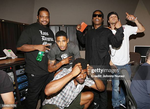 Bust Bone Rapper 33 Bone Thugs N Harmony A Ap Rocky Studio Session Stock Photos, High ...