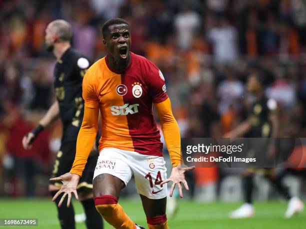 Wilfried Zaha of Galatasaray celebrates after scoring his team's first goal during the Turkish Super League match between Galatasaray and MKE...