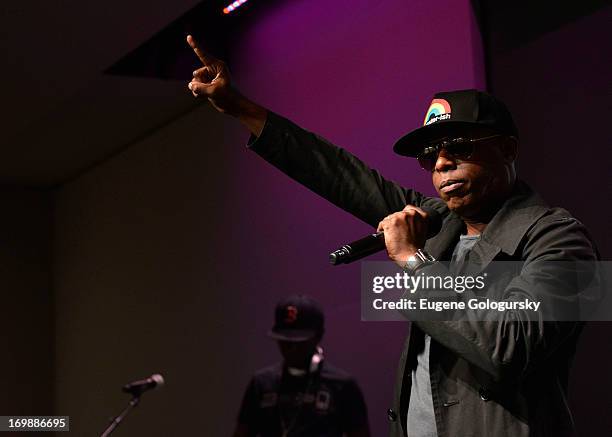 Talib Kweli attends Meet the Musician at Apple Store Soho on June 3, 2013 in New York City.