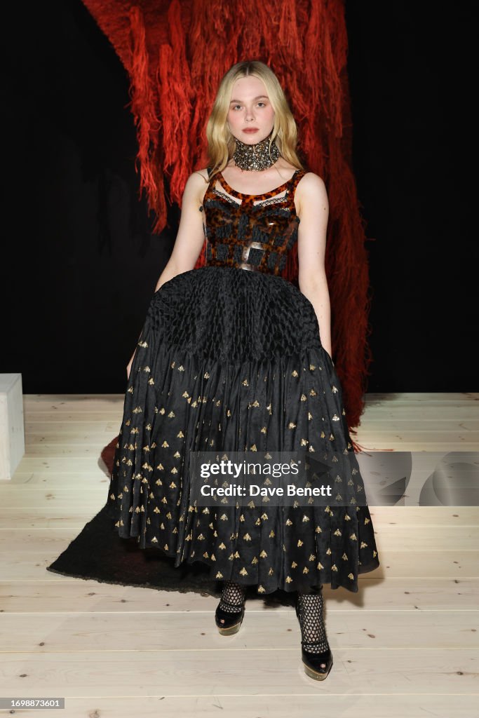 Alexander McQueen SS24 : Front Row - Paris Fashion Week - Womenswear Spring/Summer 2024