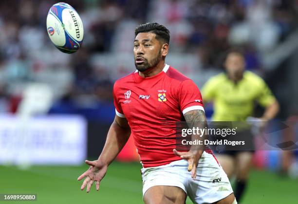 Salesi Piutau of Tonga goes to catch the ball during the Rugby World Cup France 2023 match between Scotland and Tonga at Stade de Nice on September...