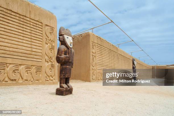 chan chan archaeological zone, trujillo perú - trujillo stock pictures, royalty-free photos & images