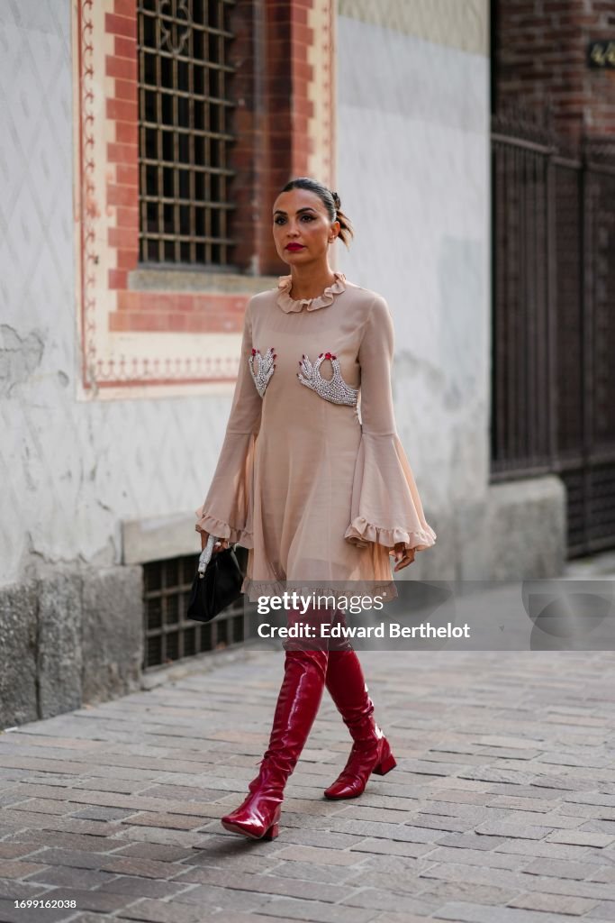 Street Style - Day 4 - Milan Fashion Week - Womenswear Spring/Summer 2024