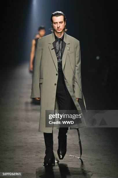 Model on the runway at Ann Demeulemeester Ready To Wear Spring 2024 on September 30, 2023 in Paris, France.