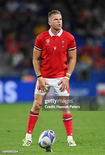 Gareth Anscombe of Wales prepares to kick a penalty during the Rugby World Cup France 2023 match between Wales and Australia at Parc Olympique on...