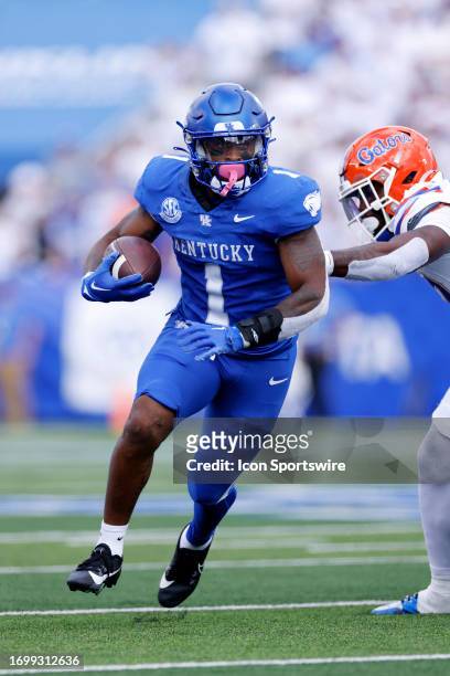 Kentucky Wildcats running back Ray Davis runs with the ball during a college football game against the Florida Gators on September 30, 2023 at Kroger...
