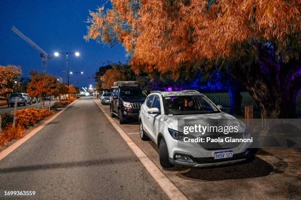 cars parked along the street - busselton jetty stock pictures, royalty-free photos & images