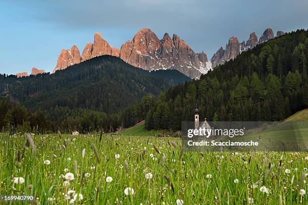 st. johann church, dolomites - no church in the wild stock pictures, royalty-free photos & images