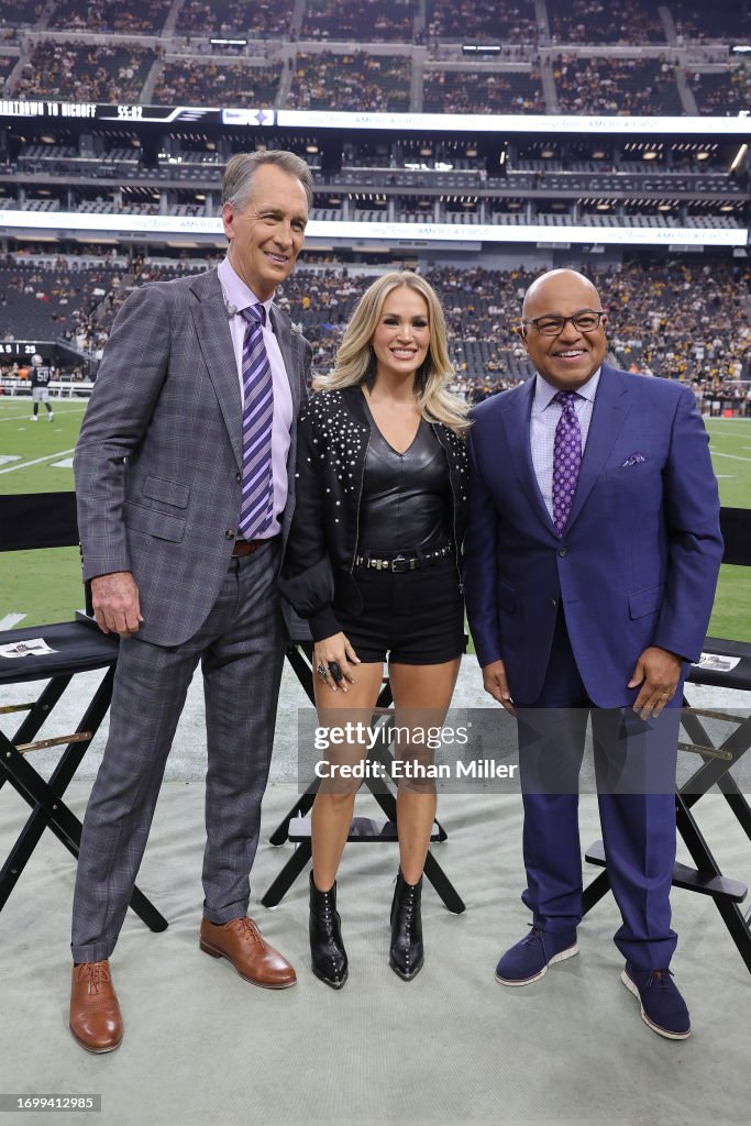 Football Color Commentator NBC Sunday Night Football color commentator Cris Collinsworth,... News ...