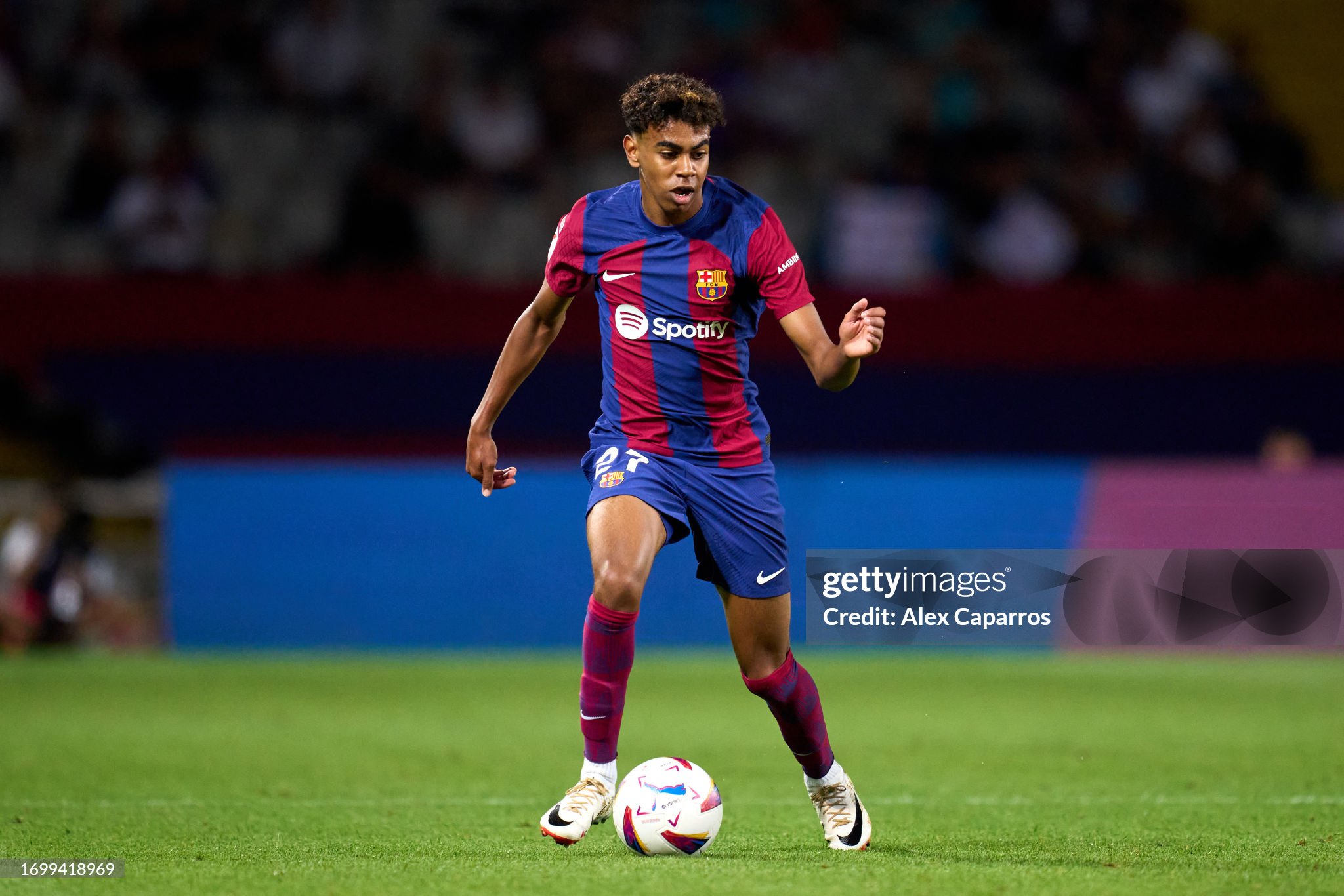 Xavi opts for Rijkaard s approach with Yamal: Football is not only with the ball
