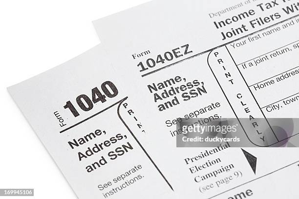 u.s. tax forms 1040 and 1040ez - 1040 stockfoto's en -beelden