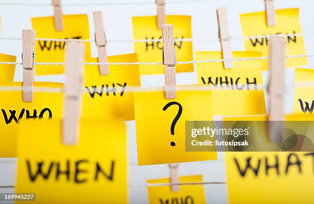 questions - medium group of objects stockfoto's en -beelden