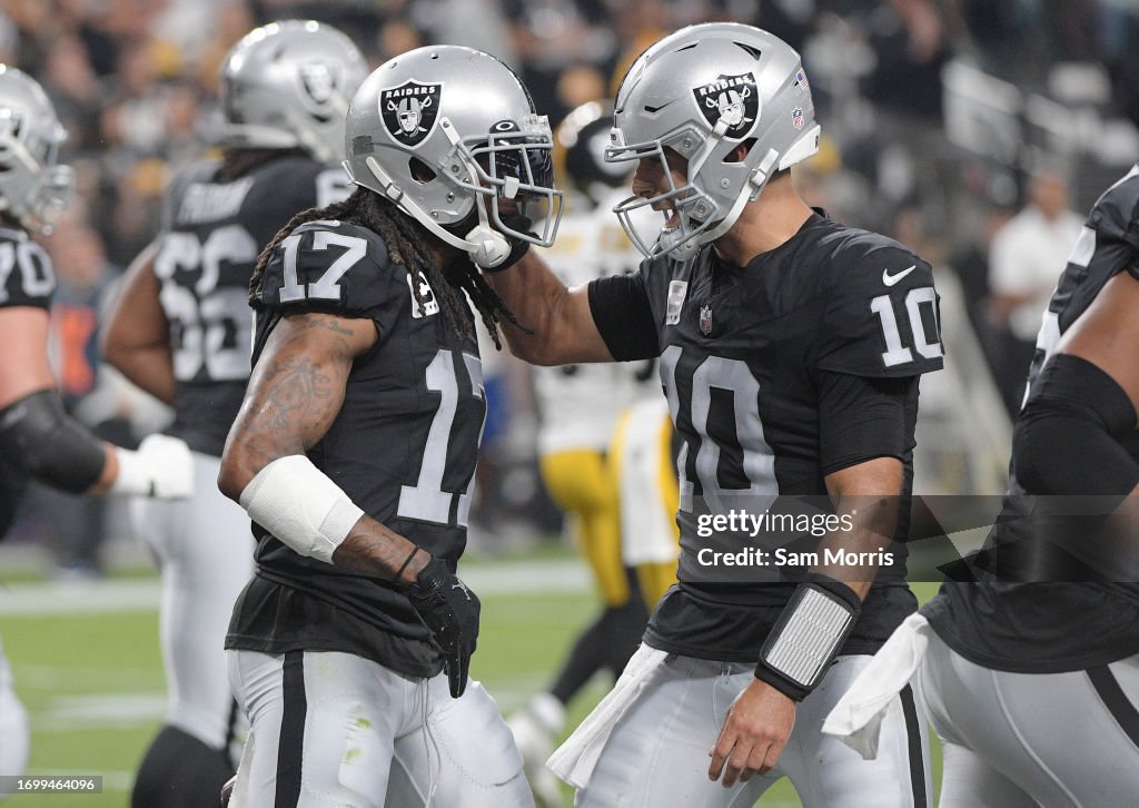 Pittsburgh Steelers v Las Vegas Raiders